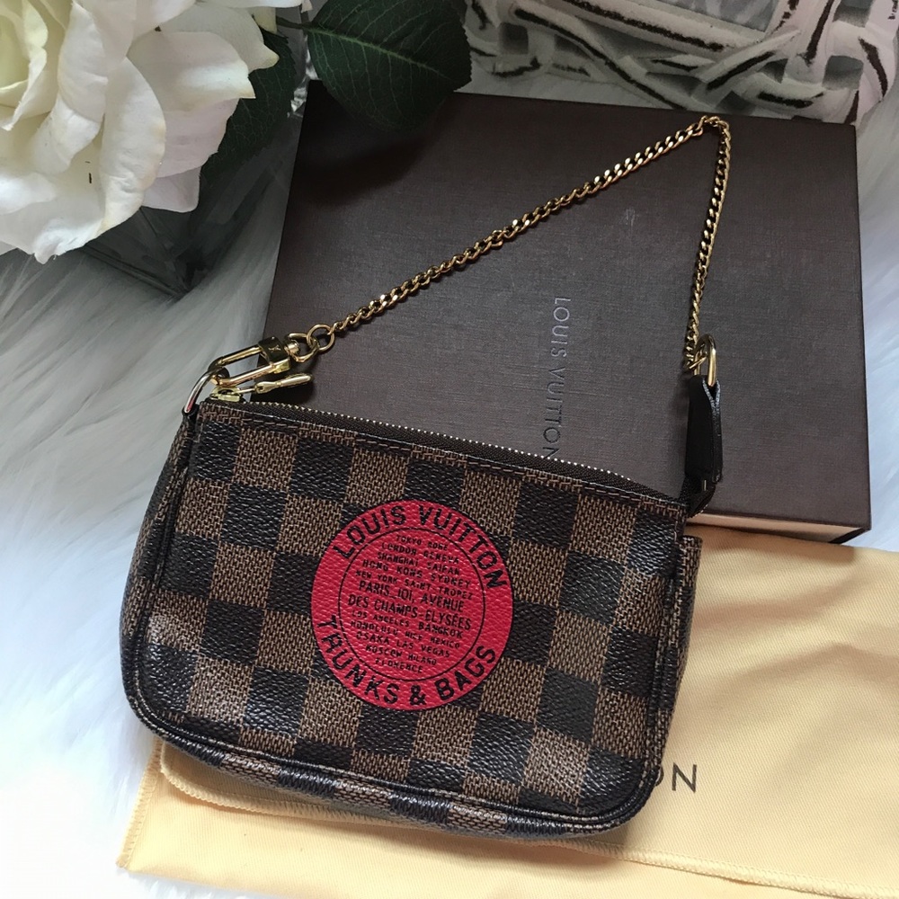 ❌SOLD❌
Mini Pochette Accessoires Trunks DE